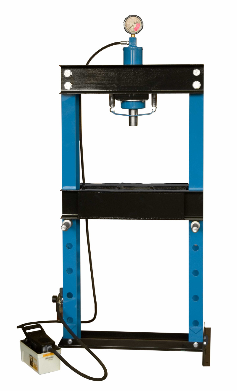 Пресс пневмогидравлический универсальный,  усилие 30 тонн П-30